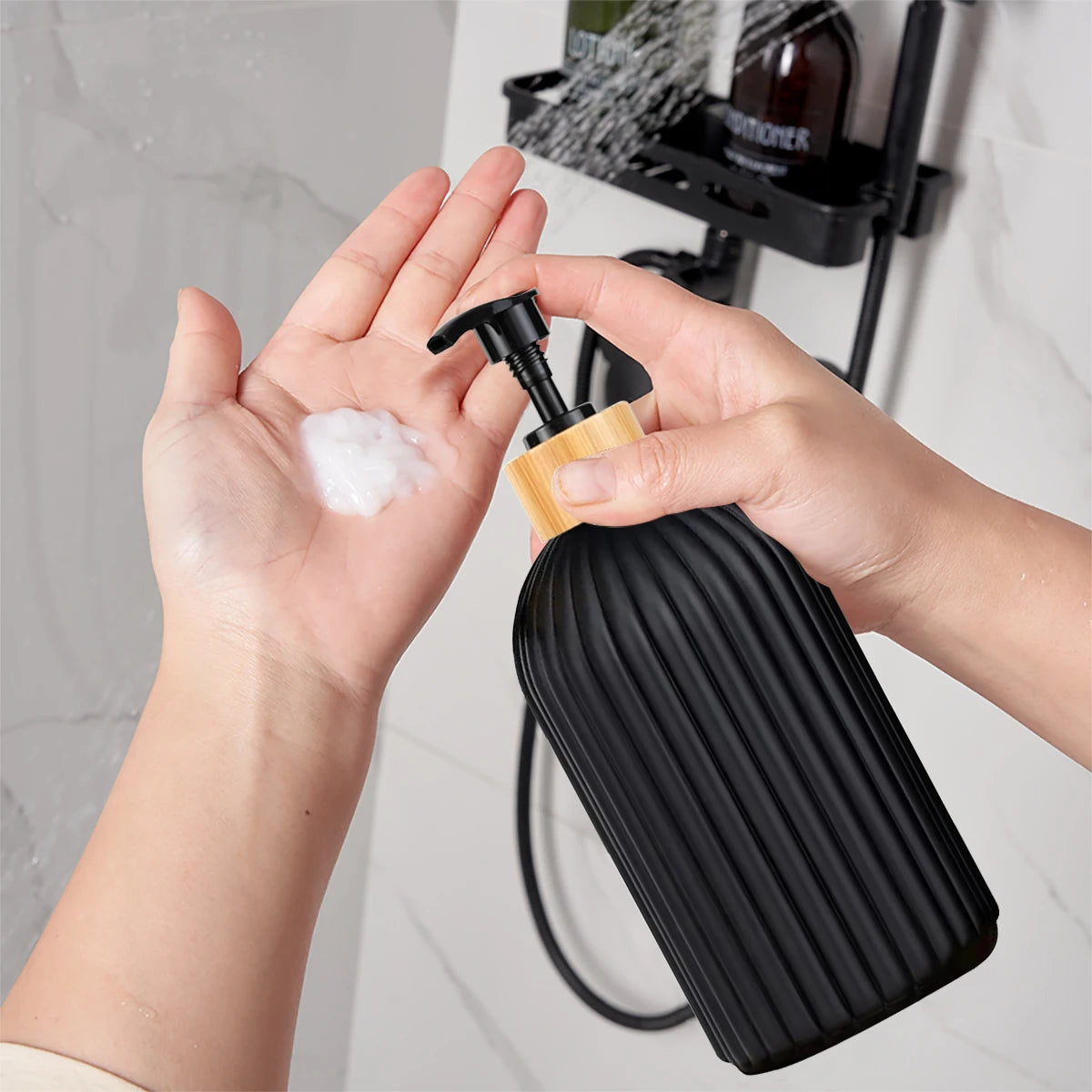 Set organitzador de bany amb dispensador i porta raspalls