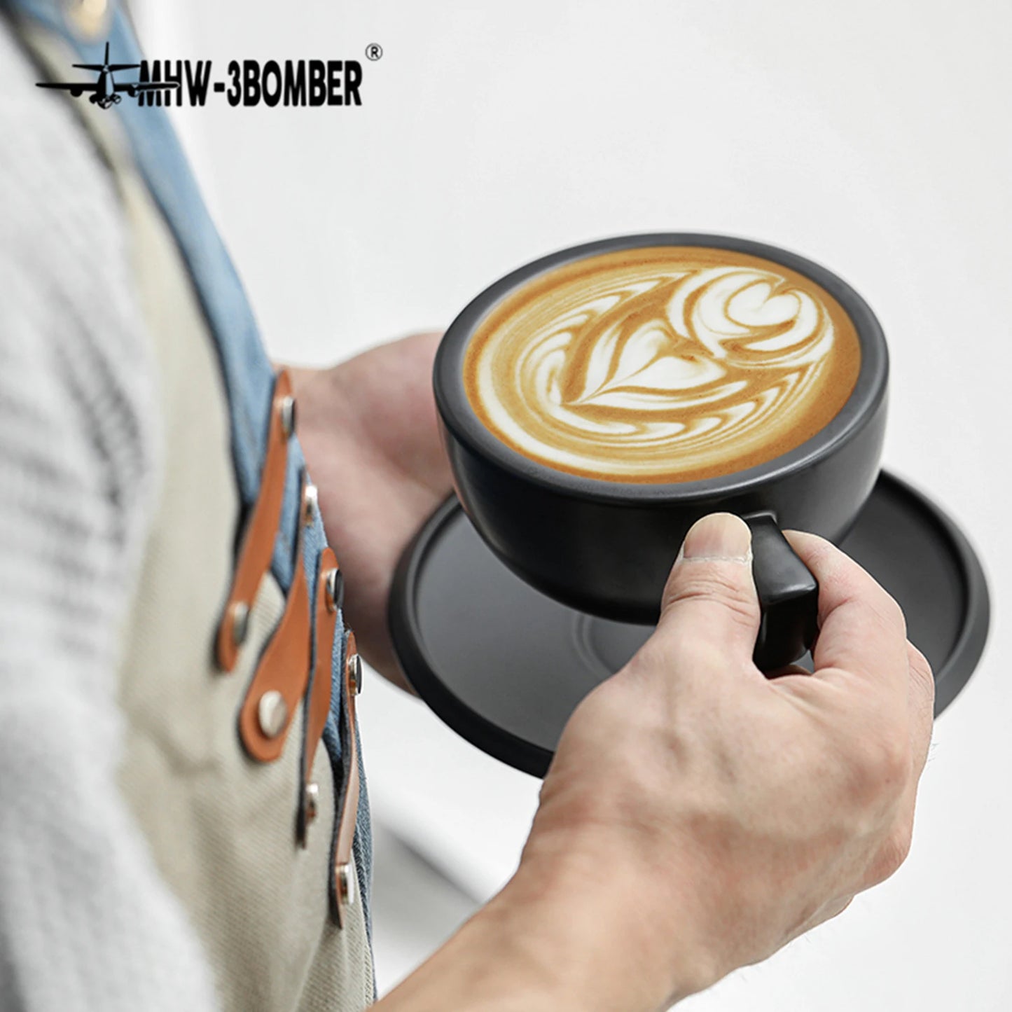 Set de Taza de Cerámica MHW-3BOMBER (280 ml) con Platillo y Cuchara - Para Latte y Espresso